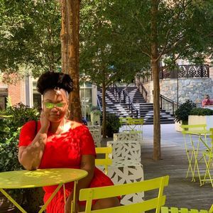 Meet your Posher, Jillian